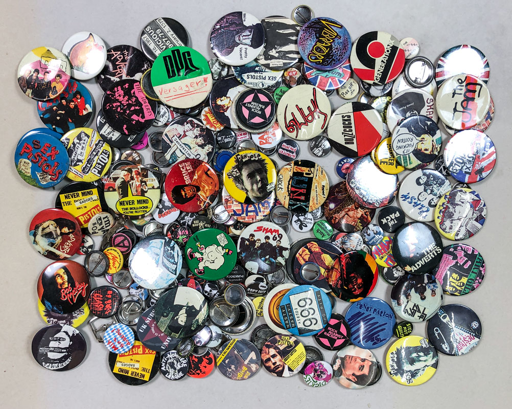 buttonsammlung-original-aus-den-80ern-bis-2000ern